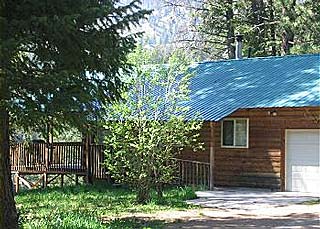 Lightning Creek Cabin in Garden Valley, Idaho.