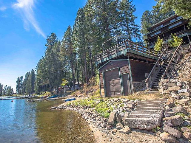 Cocollala Lake Home in Sandpoint, Idaho.