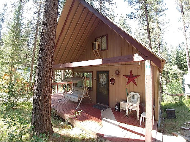 Frosty Hollow Cabin in Garden Valley, Idaho.