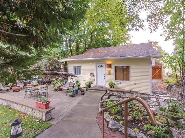 Cottage Escape To Downtown in Coeur d Alene, Idaho.