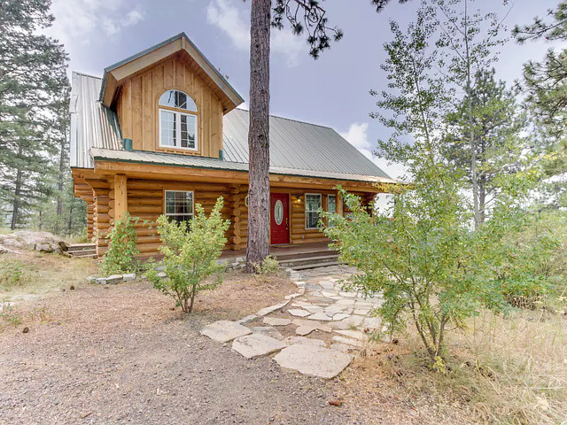 Cascade Lakeview Log Cabin in Cascade, Idaho.