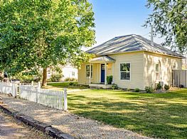 Cabins and Home Vacation Rentals in Meridian Idaho