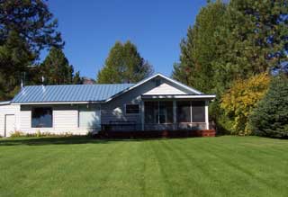 Picture of the Rooneys Lakefront Cabin in Donnelly, Idaho