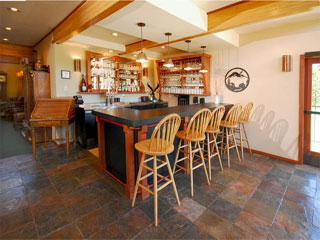 Picture of the Bear Creek Lodge in McCall, Idaho