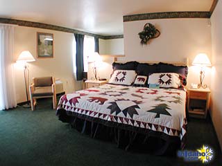 Kitchen Suite - living area