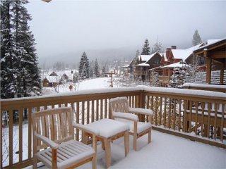 Picture of the Golden Bar Townhomes in Donnelly, Idaho