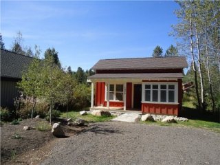 Willowview Cabin vacation rental property