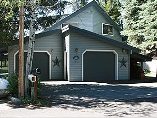 Cottage on the Green vacation rental property