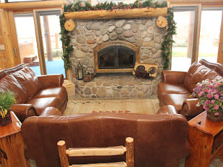 Lobby/Fireplace