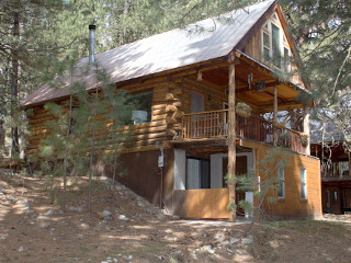 Cozy Country Cabin-Featherville vacation rental property