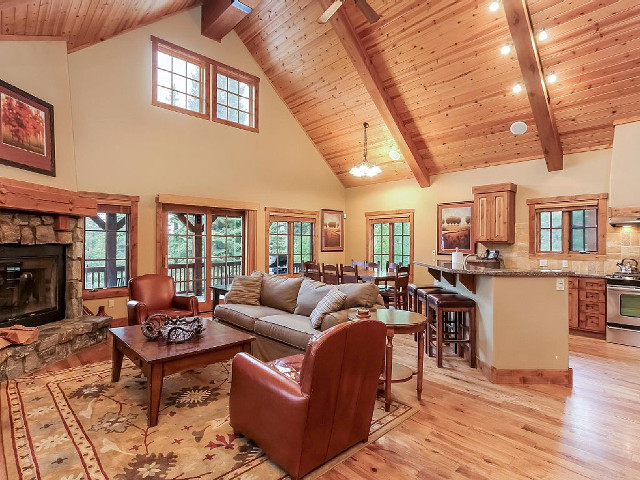 Picture of the Staircase Chalet 14 (Canoe 14) in Donnelly, Idaho