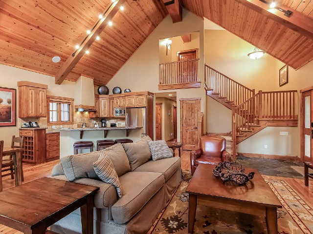 Picture of the Staircase Chalet 14 (Canoe 14) in Donnelly, Idaho