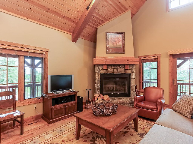 Picture of the Staircase Chalet 14 (Canoe 14) in Donnelly, Idaho