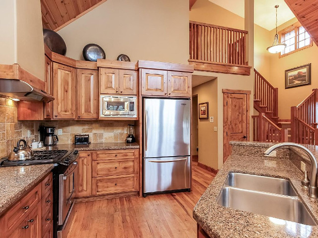 Picture of the Staircase Chalet 14 (Canoe 14) in Donnelly, Idaho