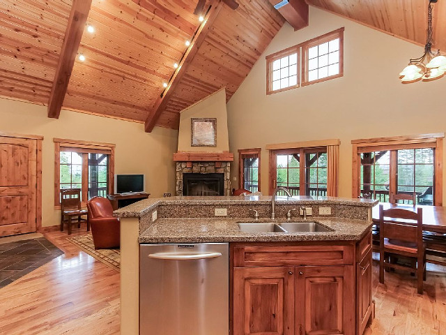 Picture of the Staircase Chalet 14 (Canoe 14) in Donnelly, Idaho