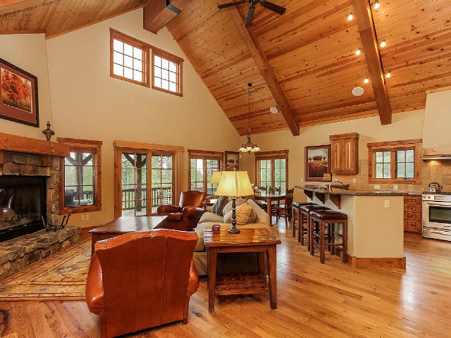Picture of the Staircase Chalet 16 (Frame of Mind) in Donnelly, Idaho