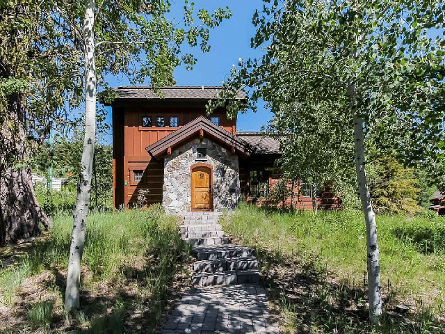 Picture of the Clearwater Townhomes Tamarack in Donnelly, Idaho