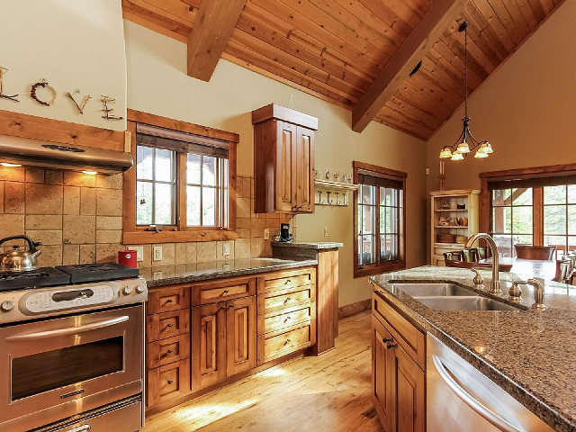Picture of the Francois Chalet 20 (Lone Tree 20) in Donnelly, Idaho