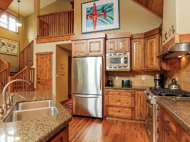Picture of the Francois Chalet 20 (Lone Tree 20) in Donnelly, Idaho