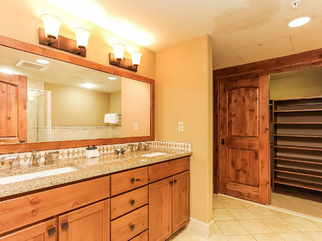 Picture of the Tamarack Resort Lodge at Osprey Meadows in Donnelly, Idaho