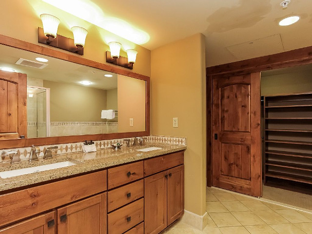 Picture of the Tamarack Resort Lodge at Osprey Meadows in Donnelly, Idaho