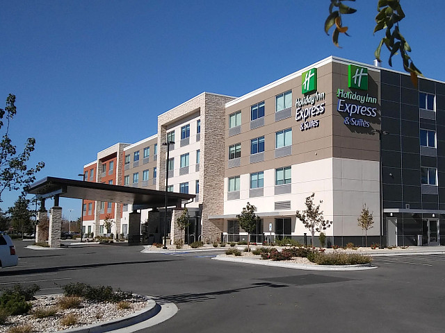 Picture of the Holiday Inn Express & Suites Boise Airport in Boise, Idaho