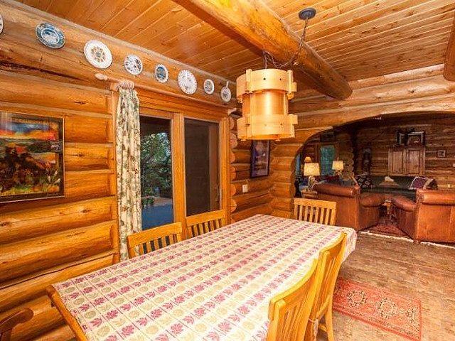 Picture of the Oden Bay Log Home in Sandpoint, Idaho