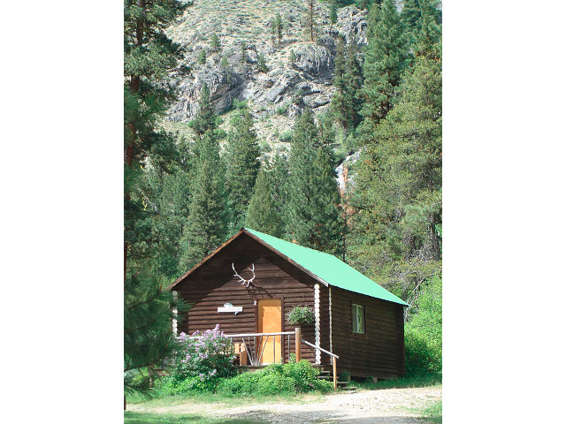 Picture of the Sawtooth Lodge in Lowman, Idaho