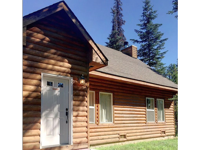Picture of the Janets Cabin in Donnelly, Idaho
