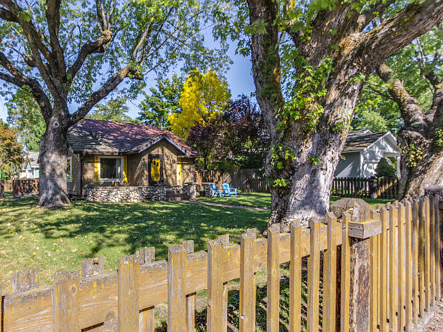 Picture of the Charming CDA Vintage Family Cottage in Coeur d Alene, Idaho