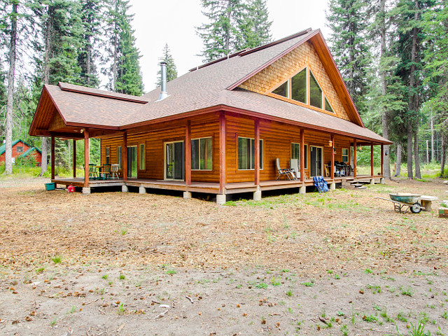 Picture of the Warren Wagon House in McCall, Idaho