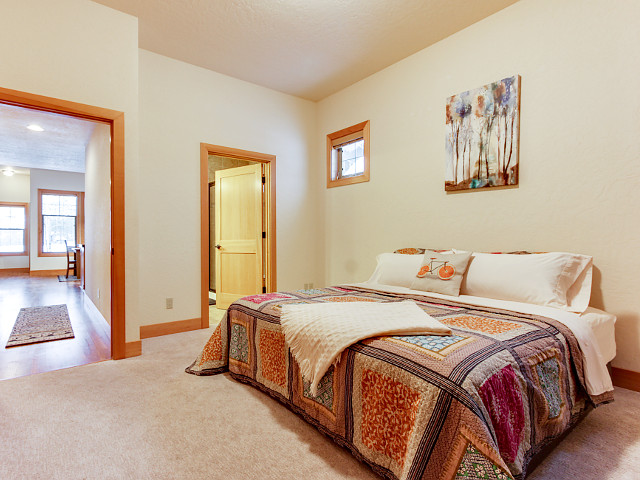 Picture of the Guthrie Place Townhomes - Dover Bay in Sandpoint, Idaho