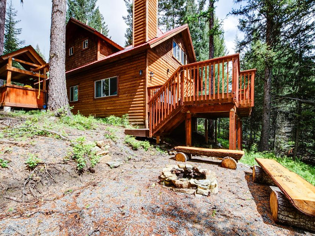 Picture of the Sheps Hideout in McCall, Idaho