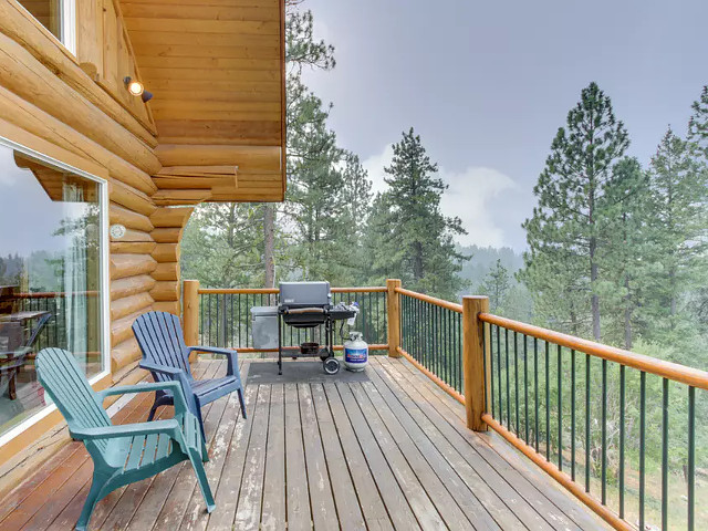 Picture of the Cascade Lakeview Log Cabin in Cascade, Idaho