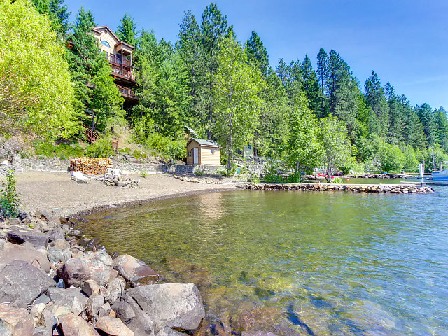 Picture of the Chateau Du Lac in Coeur d Alene, Idaho