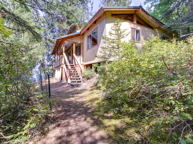 Picture of the Grandpas Hayden Lakefront Cabin in Hayden, Idaho