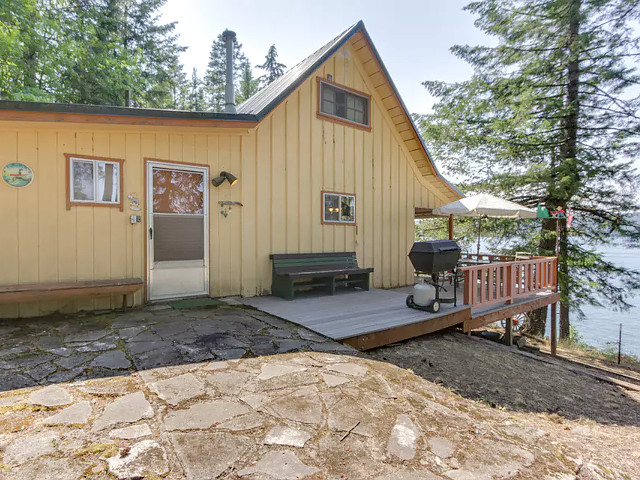 Picture of the Grandpas Hayden Lakefront Cabin in Hayden, Idaho