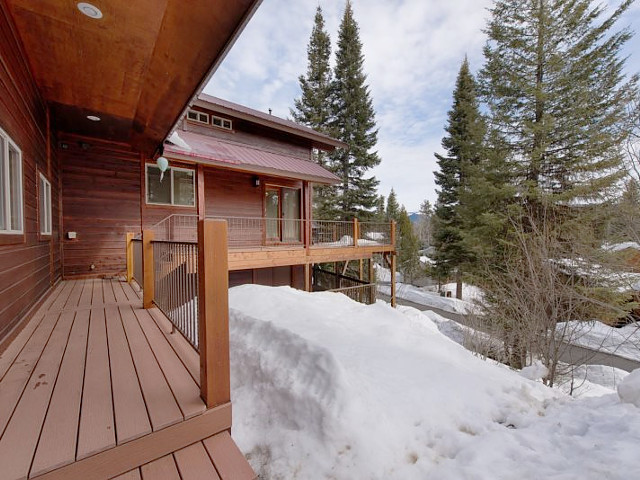 Picture of the Hilltop Lodge in McCall, Idaho