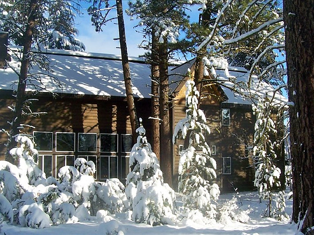 Picture of the Conifer Lodge in McCall, Idaho