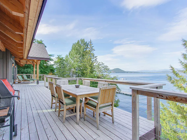 Picture of the Bottle Bay Lakefront Lodge in Sandpoint, Idaho