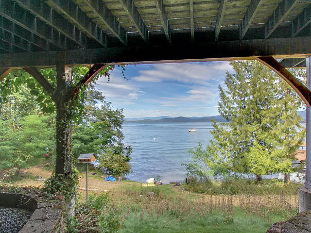 Picture of the Bottle Bay Lakefront Lodge in Sandpoint, Idaho