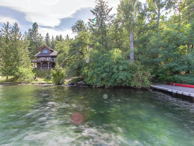 Picture of the Bottle Bay Lakefront Lodge in Sandpoint, Idaho