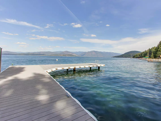 Picture of the Bottle Bay Lakefront Lodge in Sandpoint, Idaho