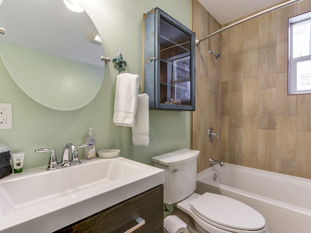 Picture of the Guthrie Place Townhomes - Dover Bay in Sandpoint, Idaho