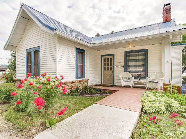 Picture of the Sunset Cottage - Harrison in Coeur d Alene, Idaho