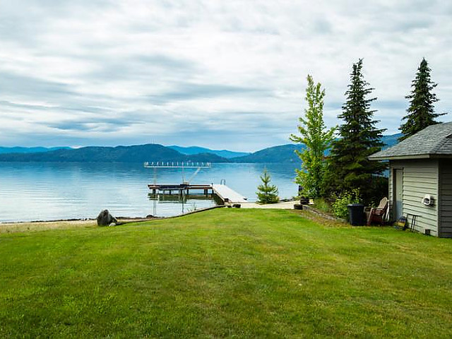 Picture of the Kaniksu Shores in Sandpoint, Idaho