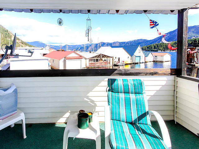 Picture of the Scenic Bay Float Home Hideaway in Sandpoint, Idaho