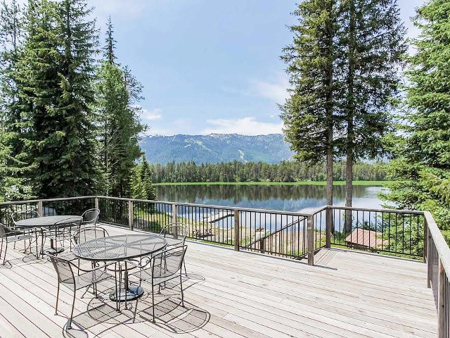 Picture of the Lakefront Escape (Hereford Lakehouse Custom) in Donnelly, Idaho