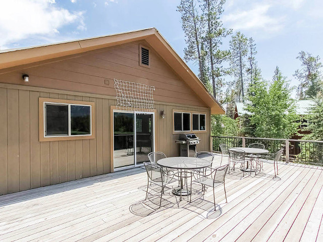 Picture of the Lakefront Escape (Hereford Lakehouse Custom) in Donnelly, Idaho