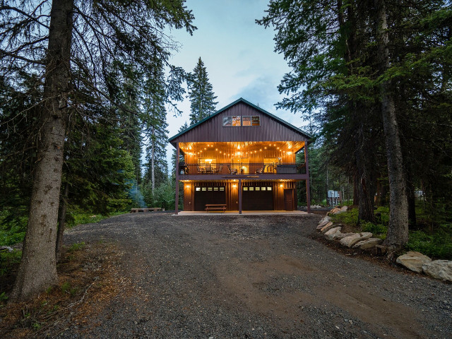 Picture of the West Mountain Lodge in Donnelly, Idaho